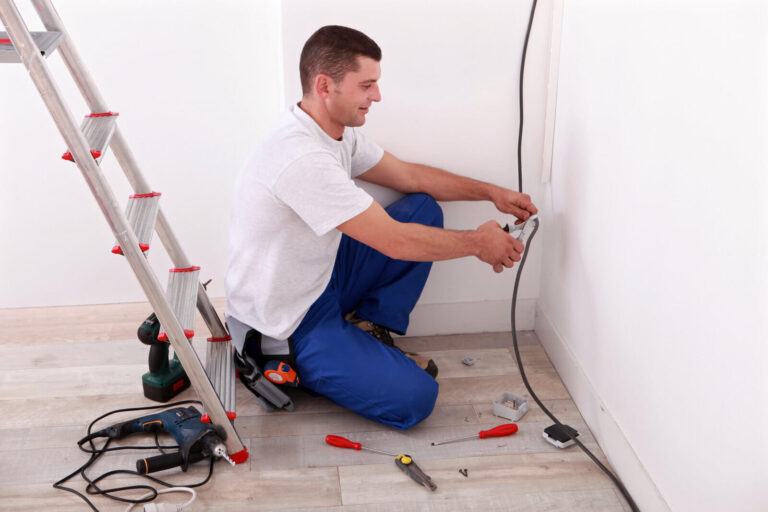 electrician cutting wires